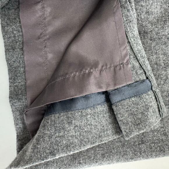 Vintage Wool Gray Pencil Skirt Front Slit Classic 1960s USA Size 6 - Picture 9 of 9